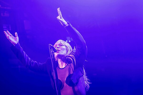 Photo: Natasha Bedingfield (Credit: Ehud Lazin)